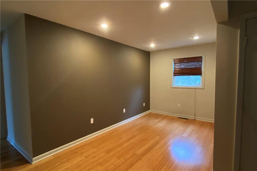 4265 Sharp Lane Columbus, IN 47201 - Photo 16 of 29 Gallery Image 16
