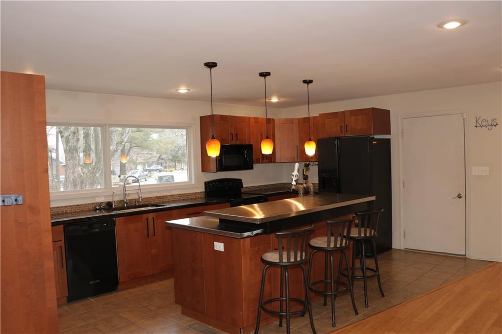 4265 Sharp Lane Columbus, IN 47201 - Photo 6 of 29 Gallery Image 6