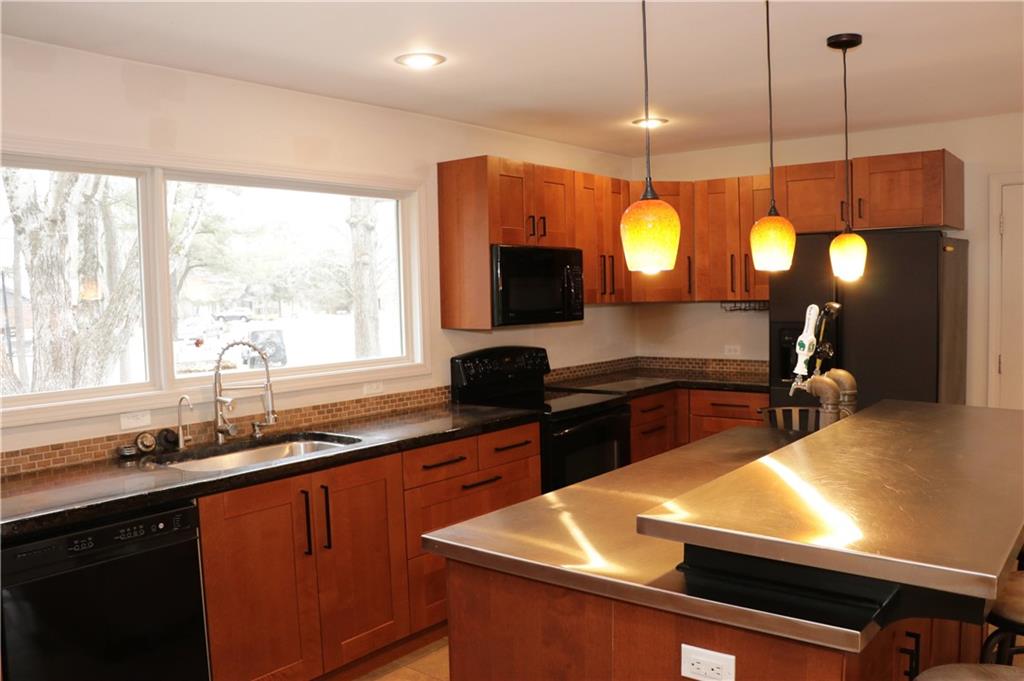 4265 Sharp Lane Columbus, IN 47201 - Photo 9 of 29 Gallery Image 9