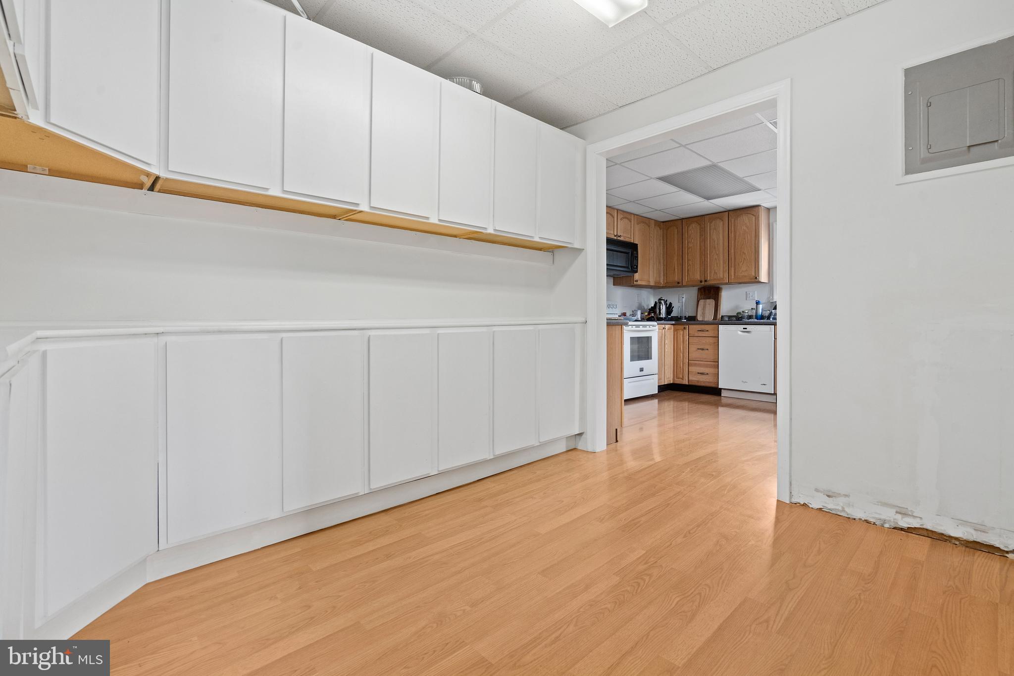 8512 Rolling Road Manassas, VA 20110 - Photo 12 of 44 Gallery Image 12