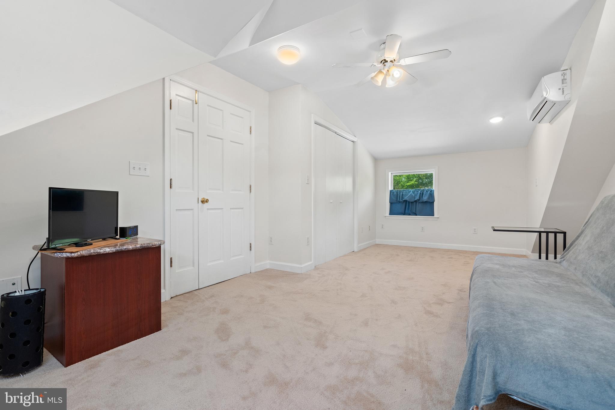8512 Rolling Road Manassas, VA 20110 - Photo 30 of 44 Gallery Image 30
