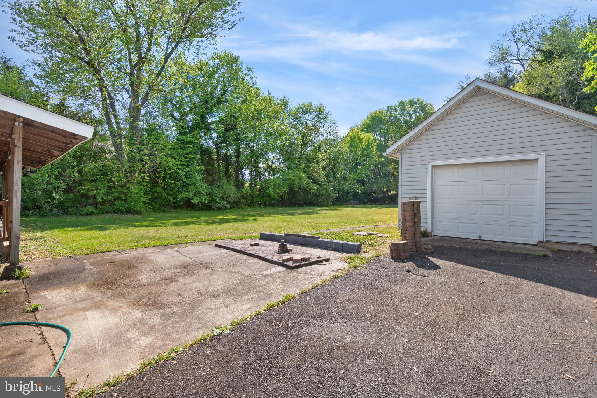 8512 Rolling Road Manassas, VA 20110 - Photo 33 of 44 Gallery Image 33