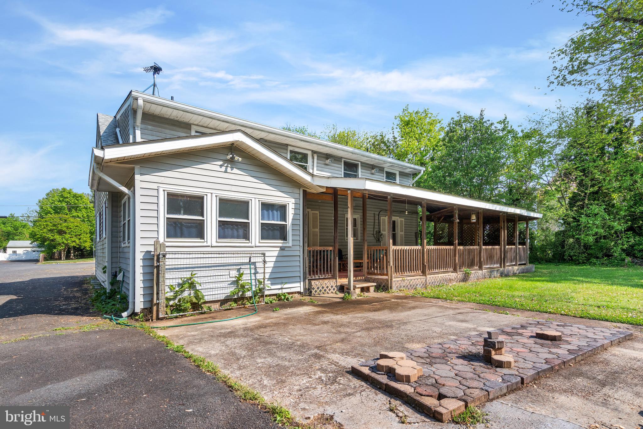 8512 Rolling Road Manassas, VA 20110 - Photo 36 of 44 Gallery Image 36