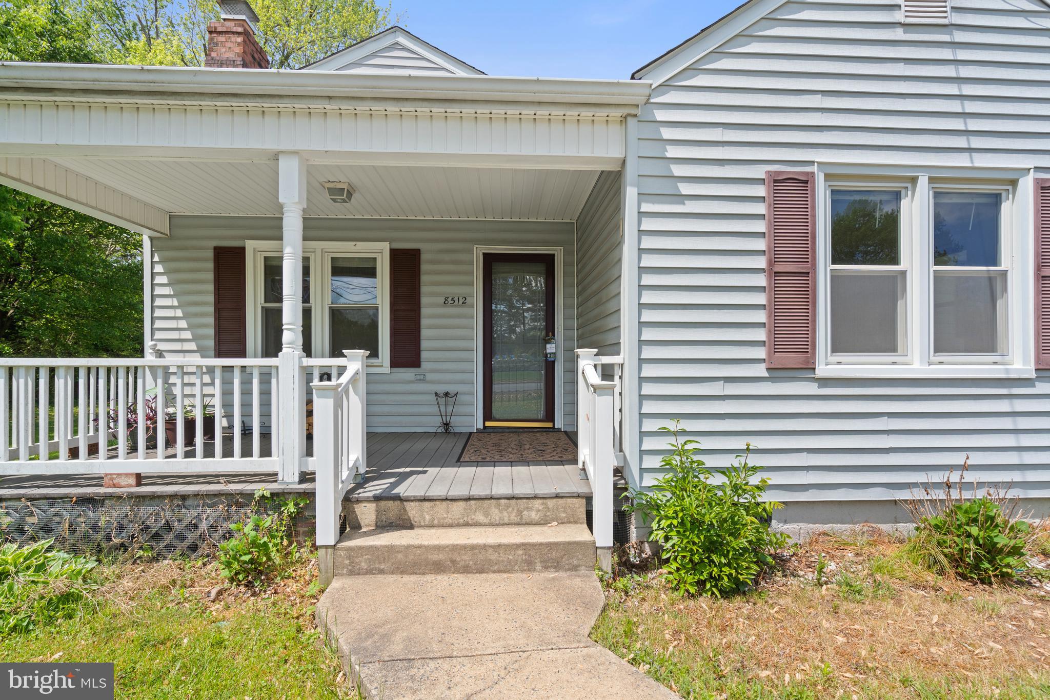 8512 Rolling Road Manassas, VA 20110 - Photo 4 of 44 Gallery Image 4
