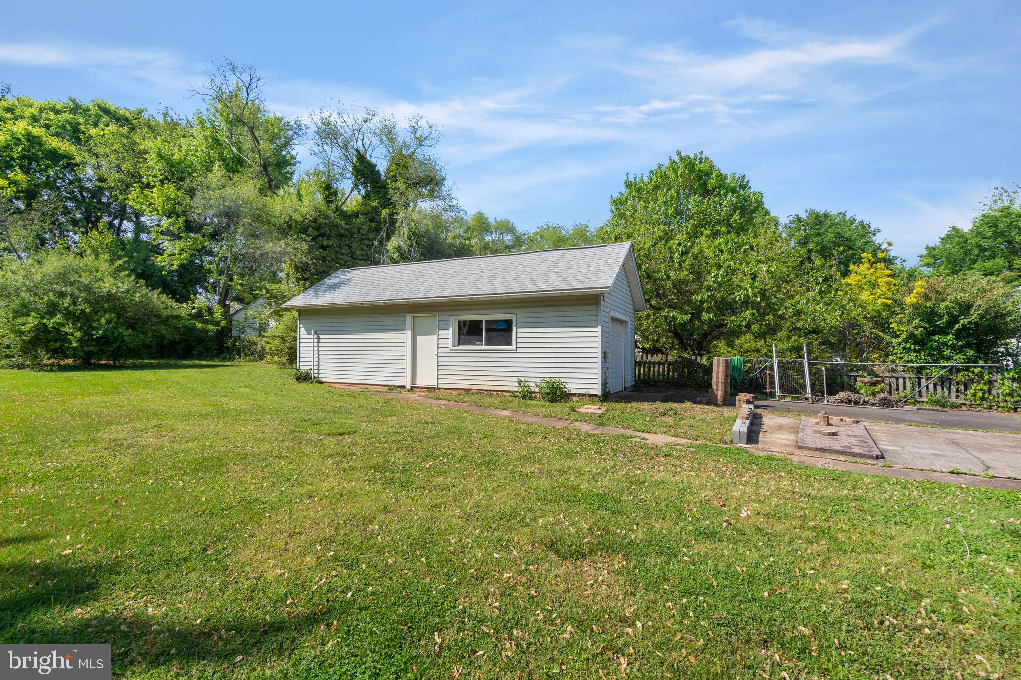 8512 Rolling Road Manassas, VA 20110 - Photo 41 of 44 Gallery Image 41