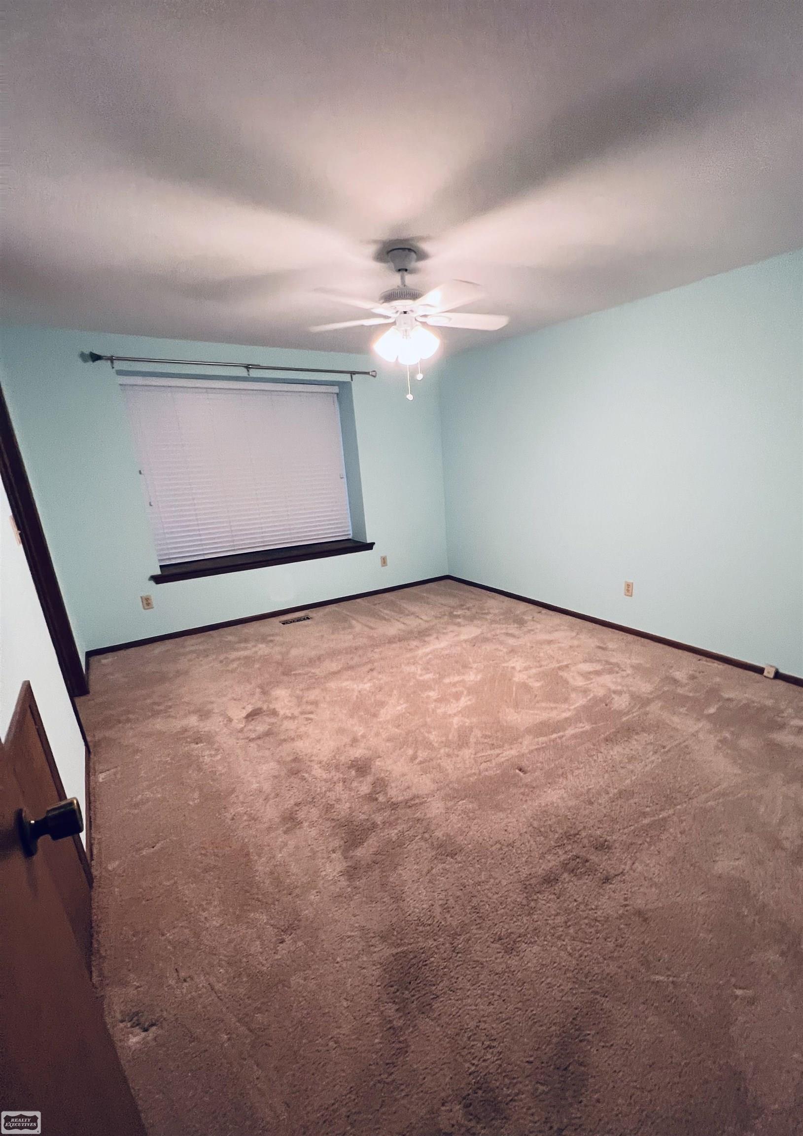 34025 Mulvey Road Fraser, MI 48026 - Photo 15 of 26