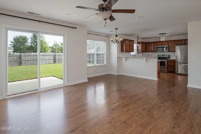 $2,300 | 808 Jade Lane, Greenville, NC 27834