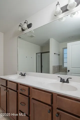 $2,300 | 808 Jade Lane, Greenville, NC 27834