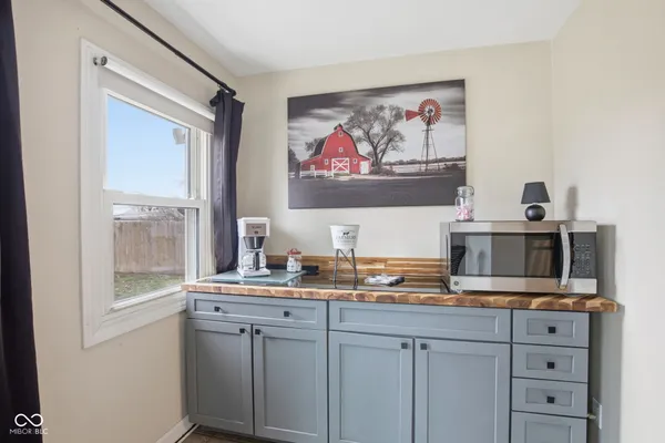 $284,900 | 105 East Adams Street, Kirklin, IN 46050
