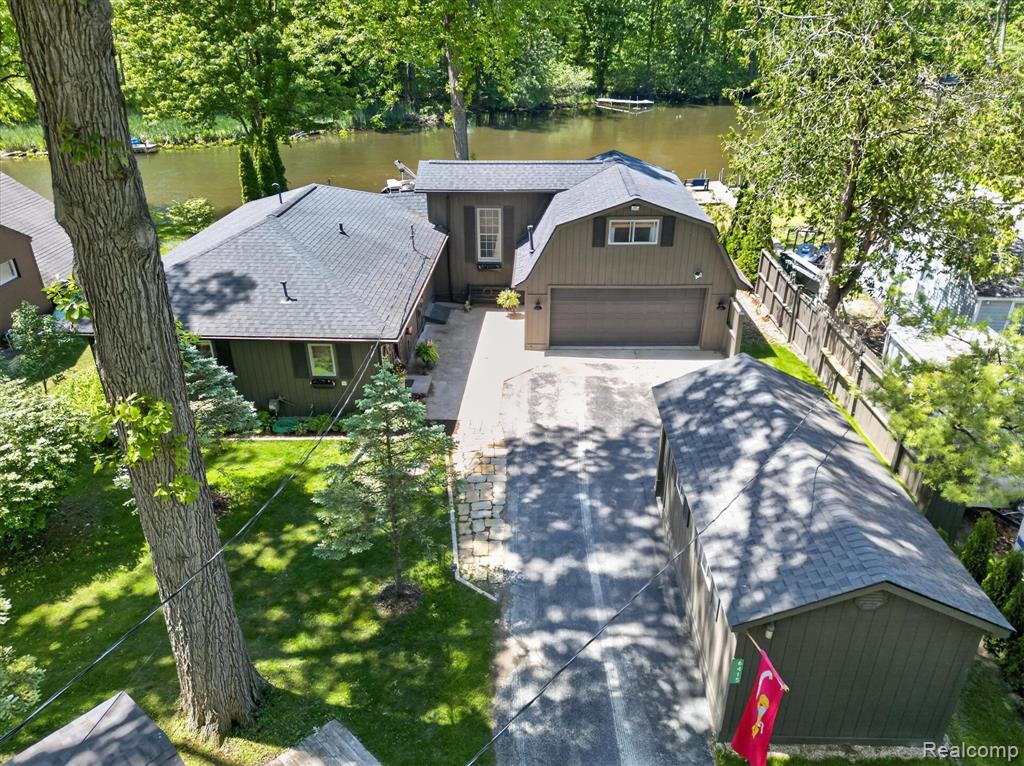 6415 Riverdale Road Whitmore Lake, MI 48189 - Photo 2 of 62