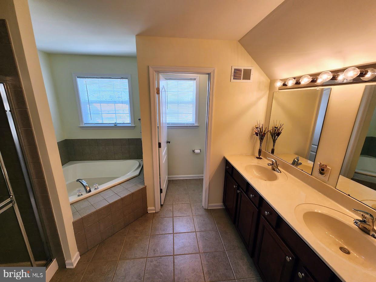415 Welsh Hill Road Newark, DE 19702 - Photo 14 of 24 Primary Bathroom II