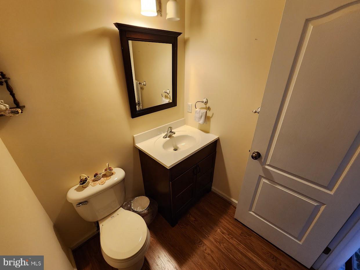 415 Welsh Hill Road Newark, DE 19702 - Photo 6 of 24 Half Bathroom