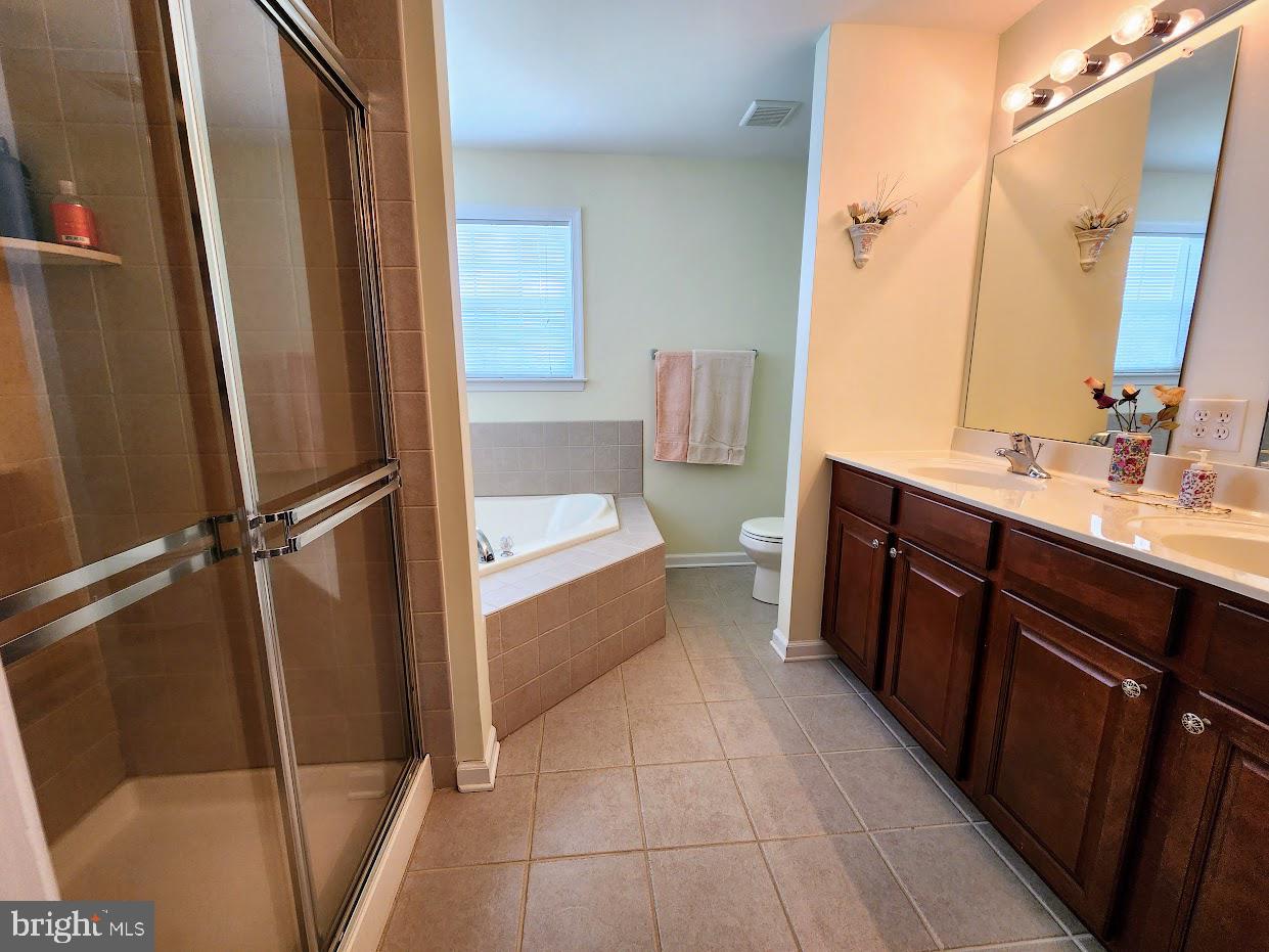 415 Welsh Hill Road Newark, DE 19702 - Photo 9 of 24 Primary Bathroom I