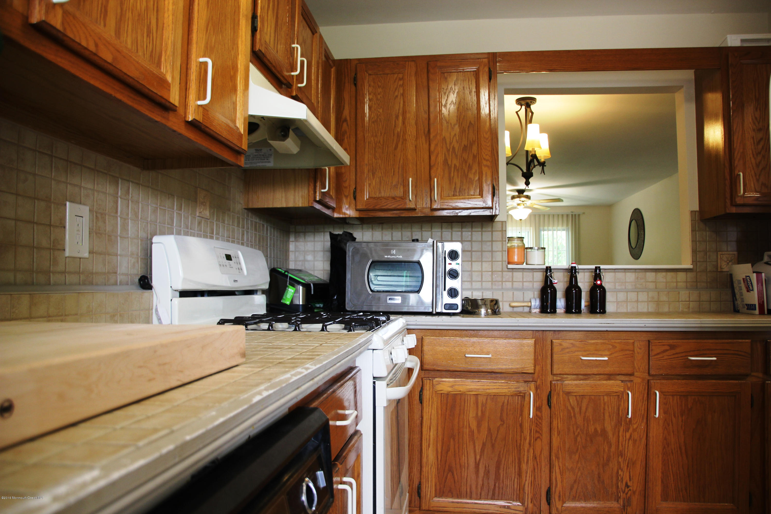 65 County Road, Unit O100 Cliffwood, NJ 07721 - Photo 8 of 17 Kitchen 3