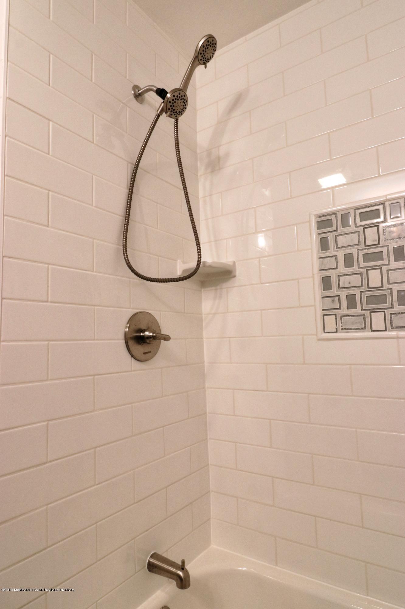 364 Middle Road Hazlet, NJ 07730 - Photo 15 of 31 fullbath_3