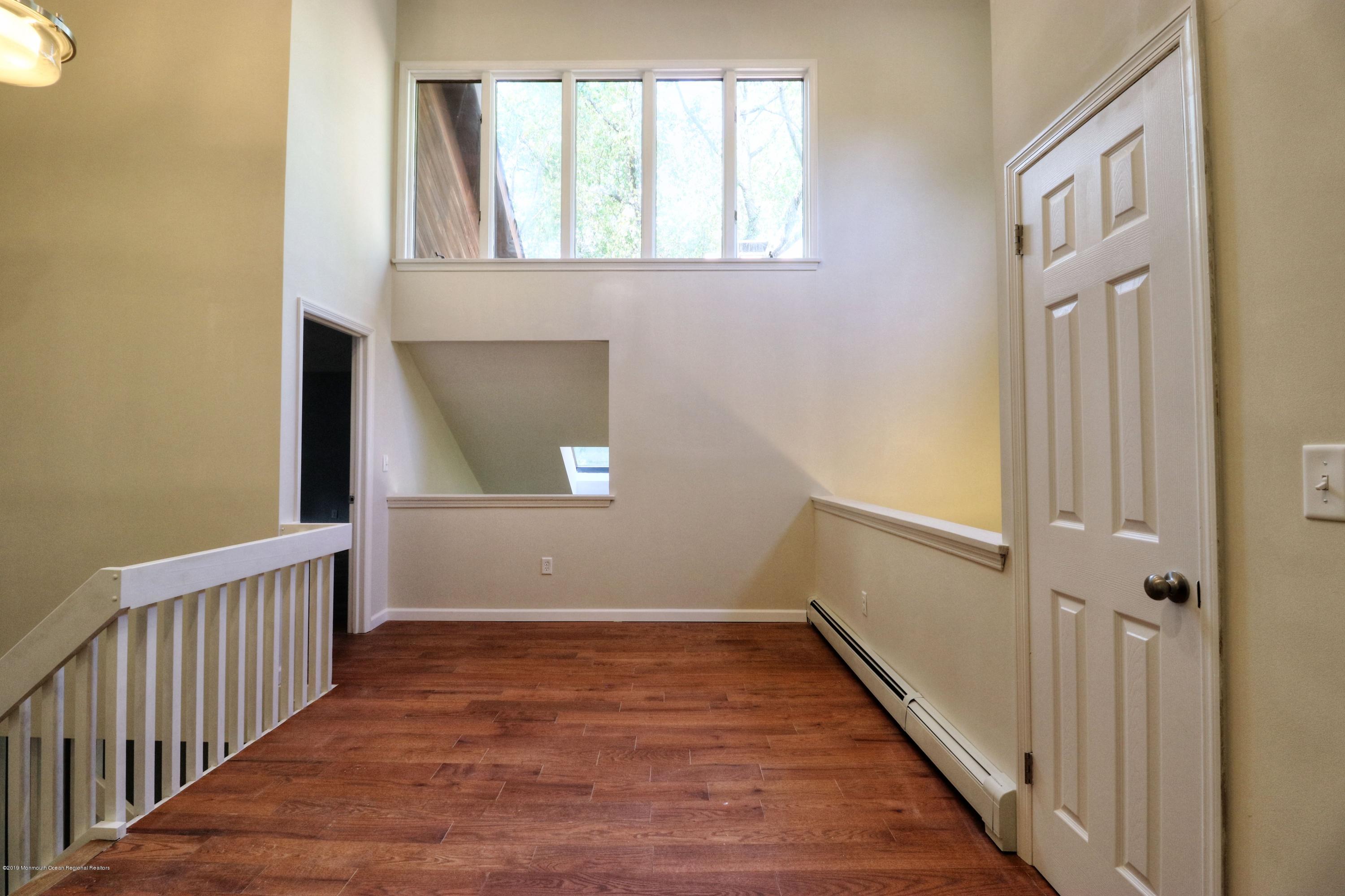 364 Middle Road Hazlet, NJ 07730 - Photo 16 of 31 loft
