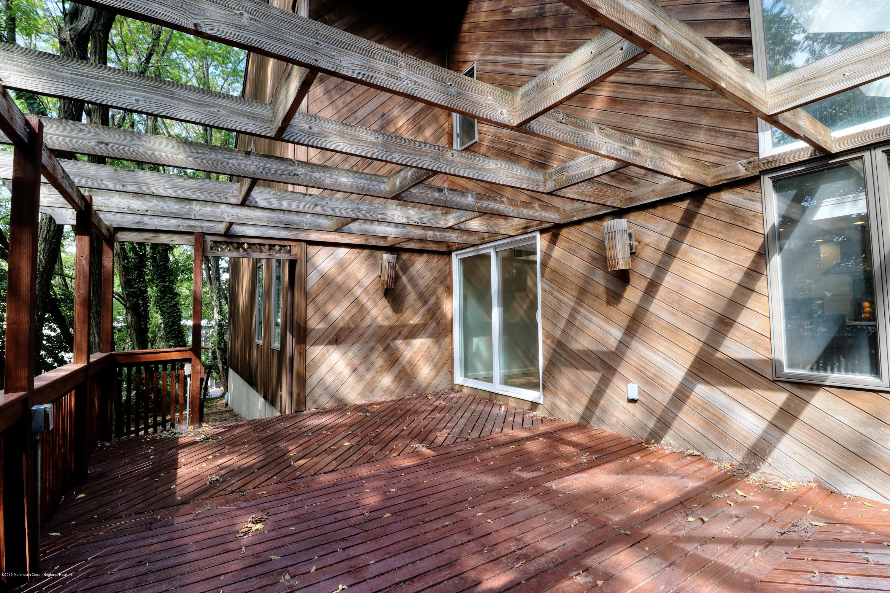 364 Middle Road Hazlet, NJ 07730 - Photo 29 of 31 deck_3