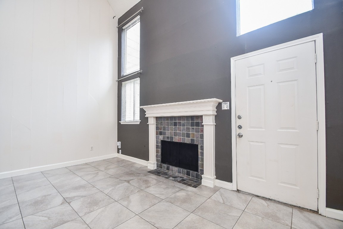 15336 West Little York Road, Unit 208 Houston, TX 77084 - Photo 5 of 33 an empty room with windows