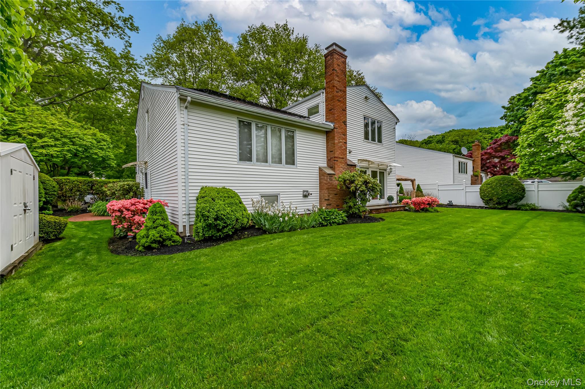 32 Dressler Road Greenlawn, NY 11740 - Photo 43 of 44