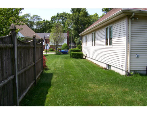 4 Landers Road Stoneham, MA 02180 - Photo 20 of 20