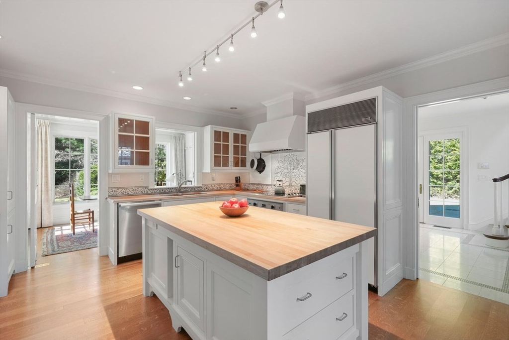 106 Fernwood Road Brookline, MA 02467 - Photo 20 of 39 Gallery Image 20