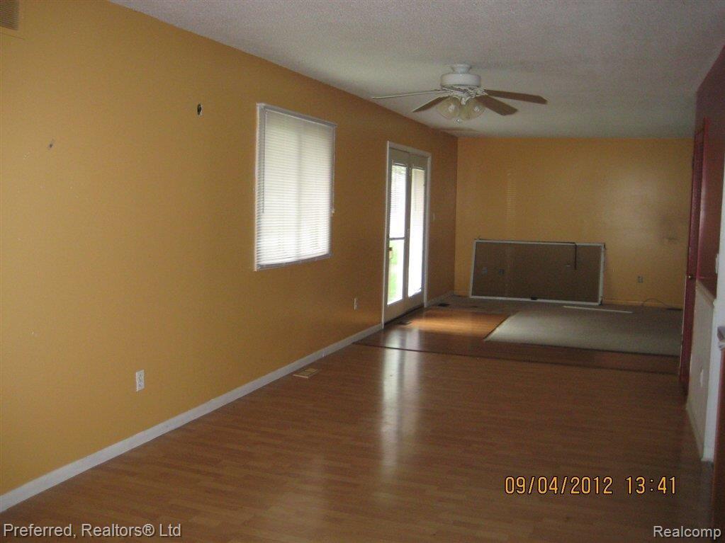 8809 Rawsonville Road Belleville, MI 48111 - Photo 7 of 24 dining room
