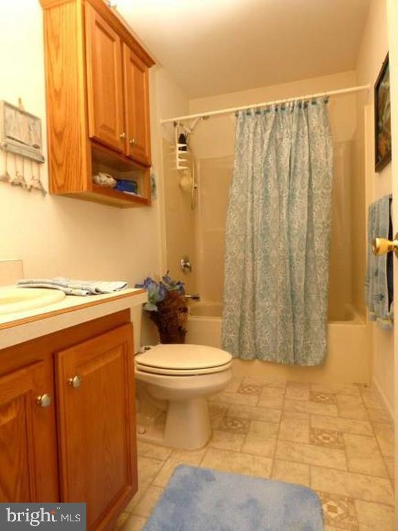 51 Oak Ridge Lane Manahawkin, NJ 08050 - Photo 12 of 23 Gallery Image 12