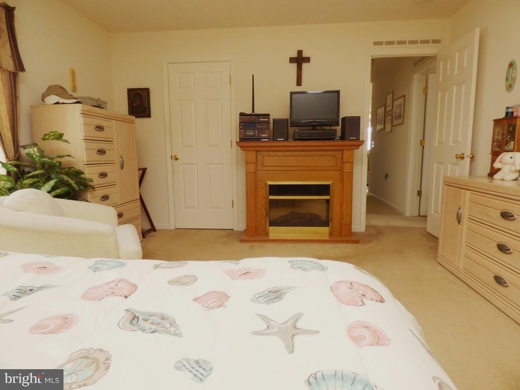 51 Oak Ridge Lane Manahawkin, NJ 08050 - Photo 21 of 23 Gallery Image 21