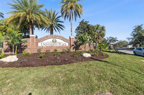 $698,500 | 7615 Charleston Street, Bradenton, FL 34201