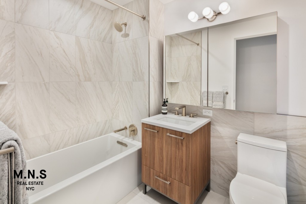 23-15 44th Road, Unit 64J Queens, NY 11101 - Photo 18 of 42