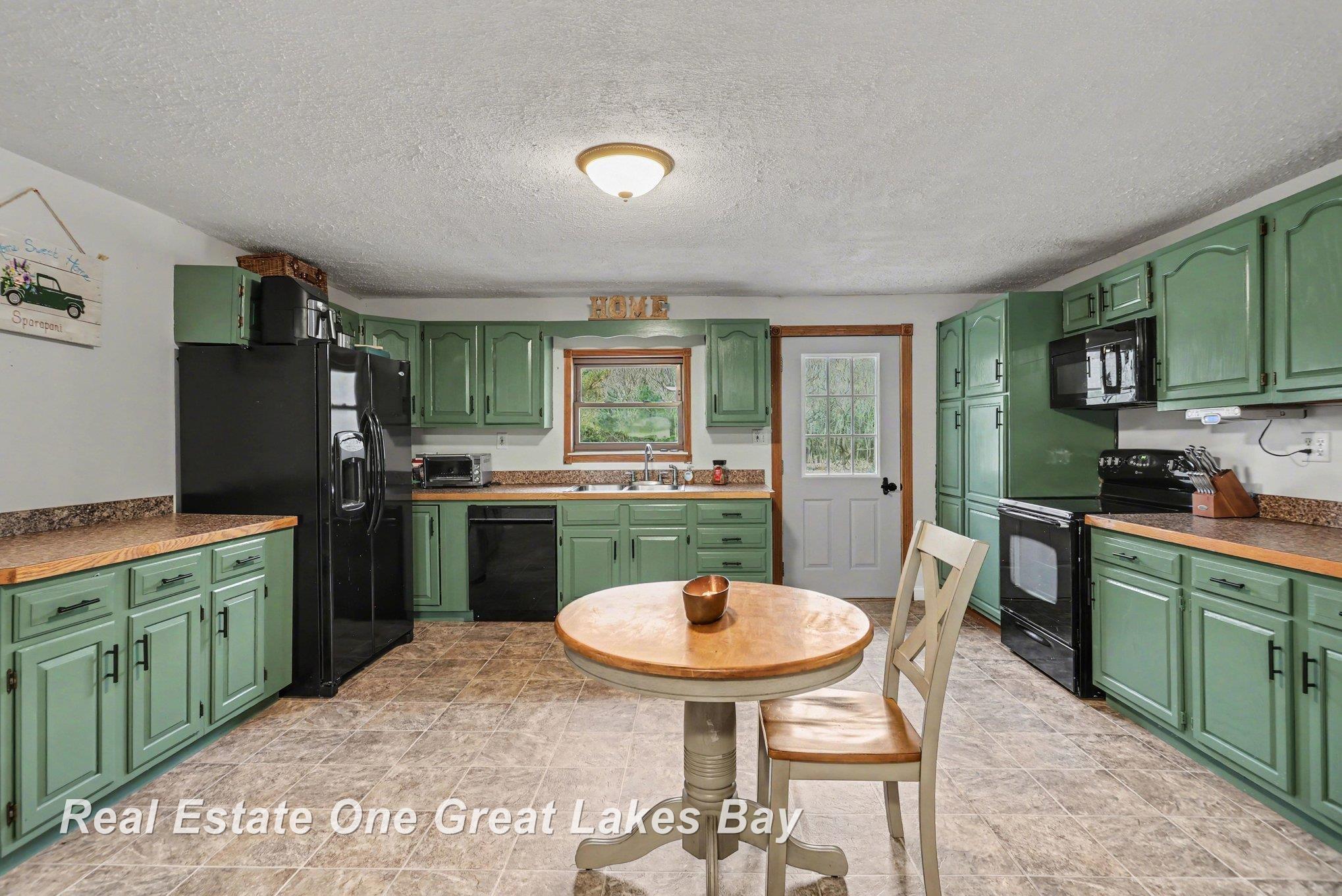 12467 Dorwood Road Burt, MI 48417 - Photo 7 of 33