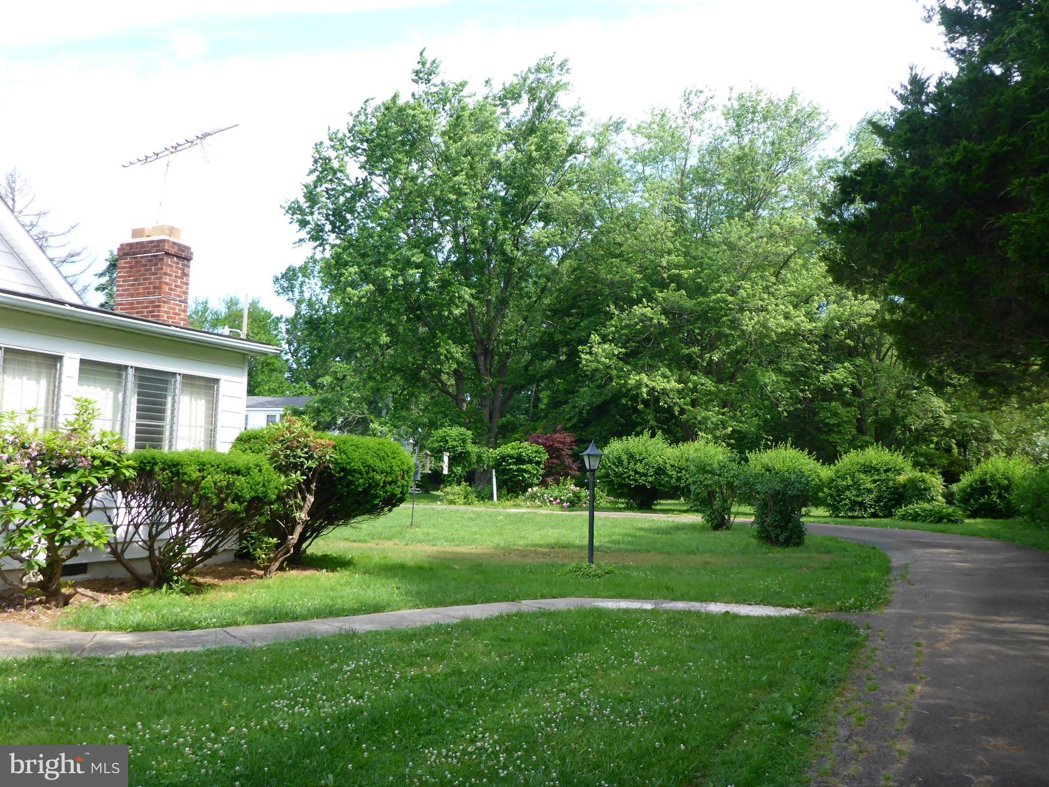 4809 Telegraph Road Elkton, MD 21921 - Photo 21 of 30 Circular Paved Driveway