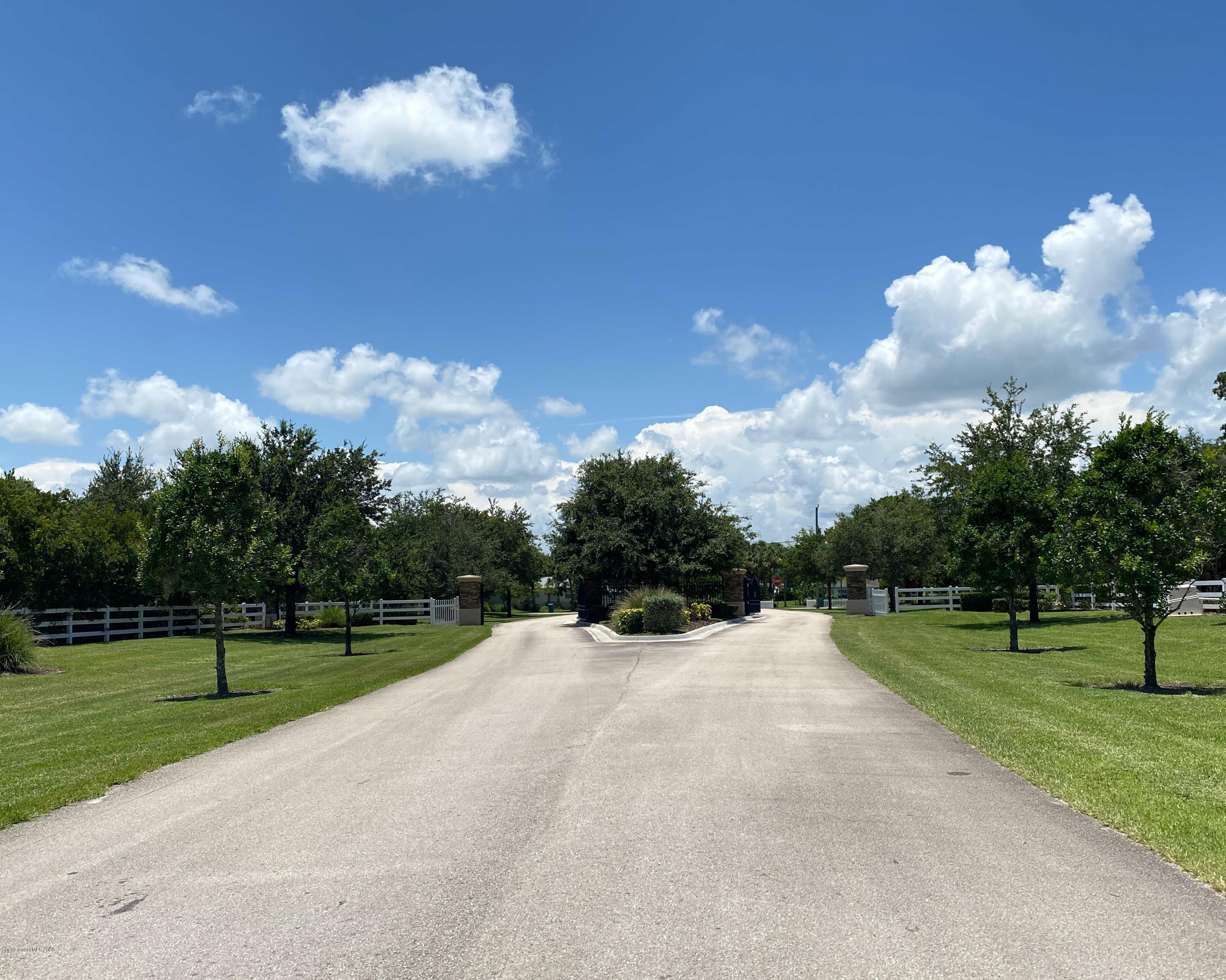 2582 Westhorpe Road Malabar, FL 32950 - Photo 3 of 6 Entry