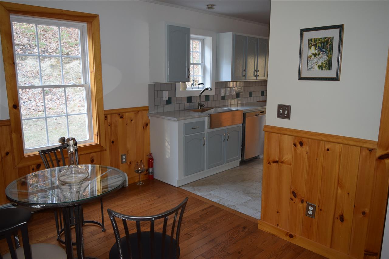 261 East Rumney Road Rumney, NH 03266 - Photo 3 of 31