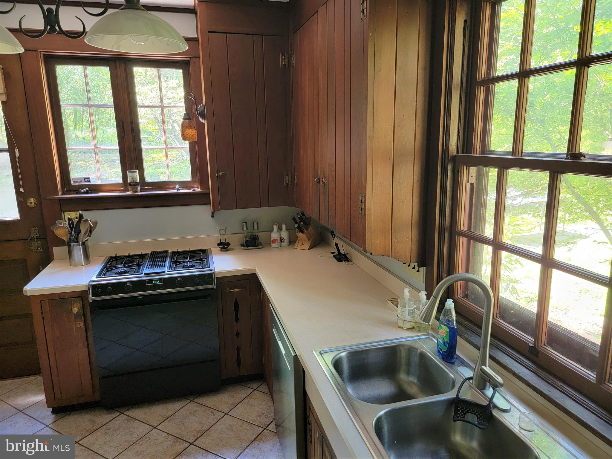 212 Vineyard Road Harrisburg, PA 17104 - Photo 32 of 51 Gallery Image 32