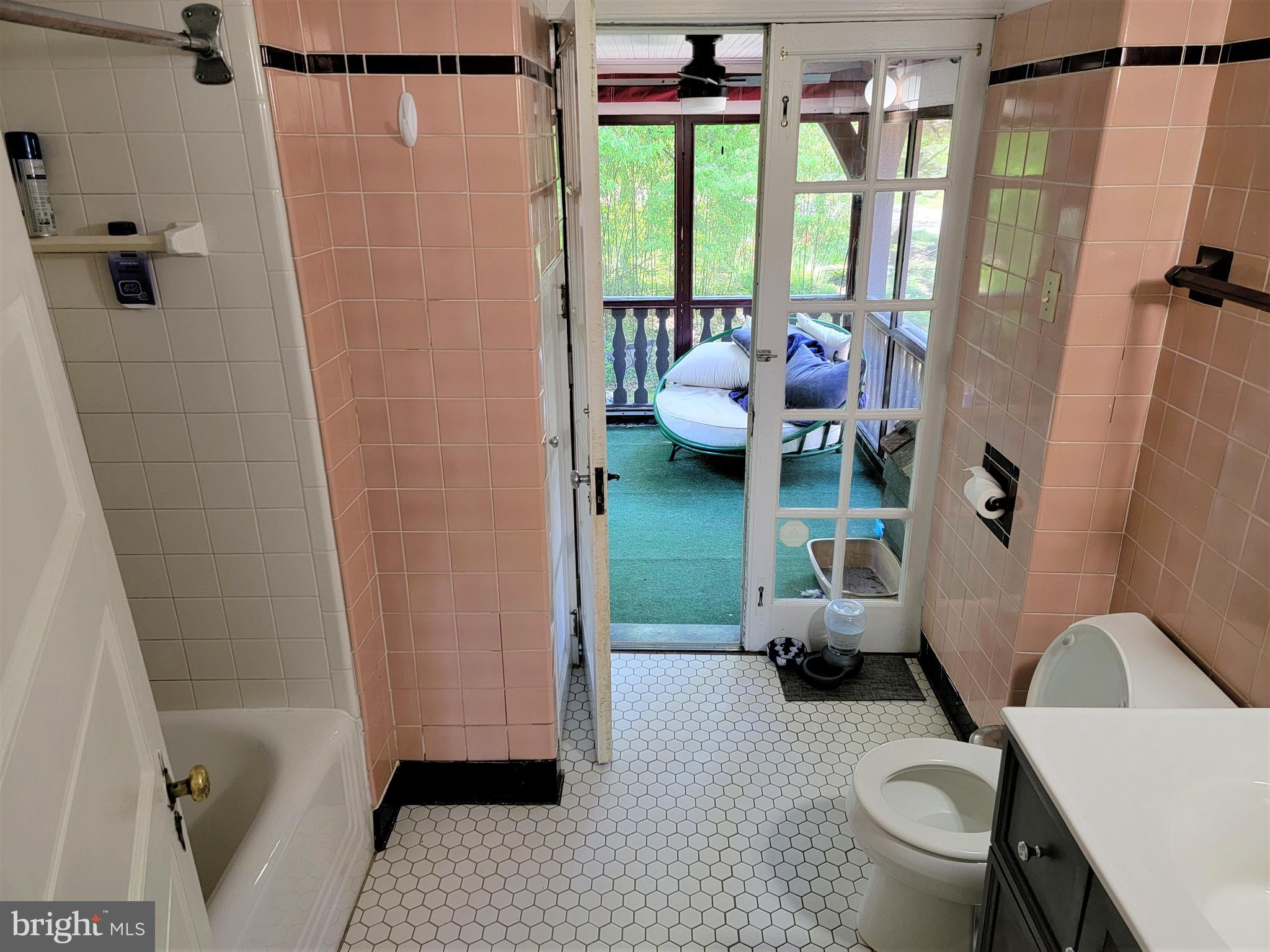 212 Vineyard Road Harrisburg, PA 17104 - Photo 40 of 51 Gallery Image 40