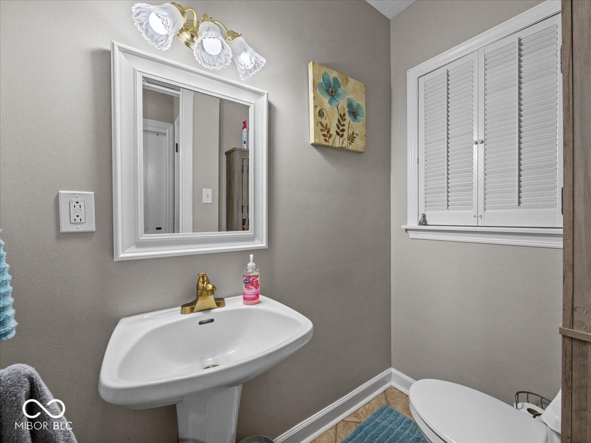 1000 Spring Hill Road Shelbyville, IN 46176 - Photo 18 of 35 Gallery Image 18