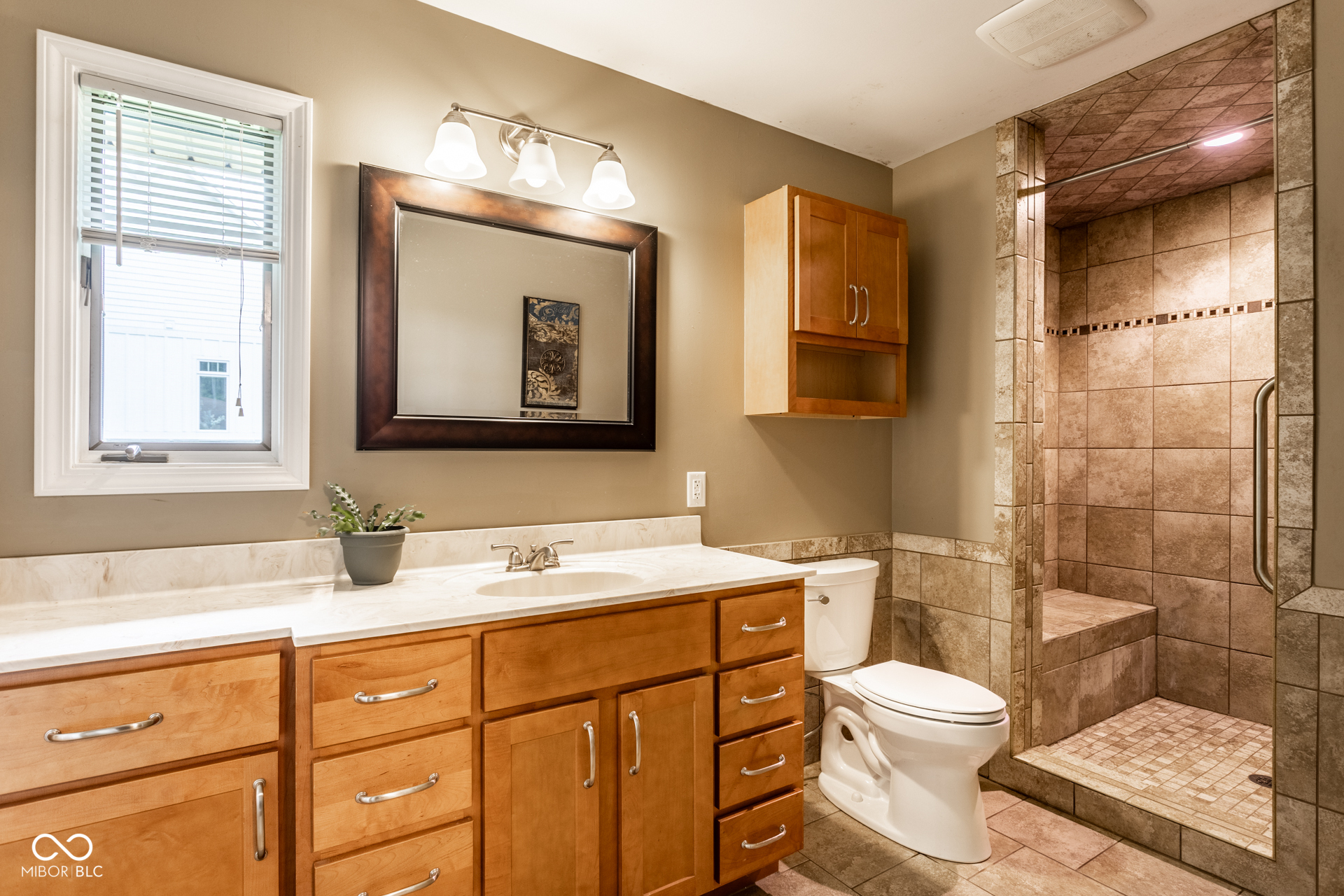 1437 Demaree Road Greenwood, IN 46143 - Photo 11 of 26