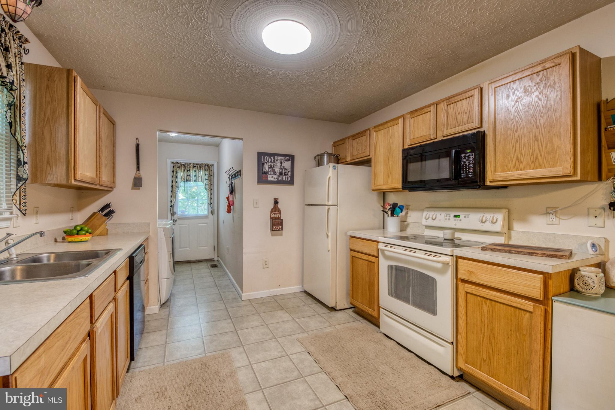 115 Old Furnace Road Harpers Ferry, WV 25425 - Photo 5 of 41 View of entrance to kitchen