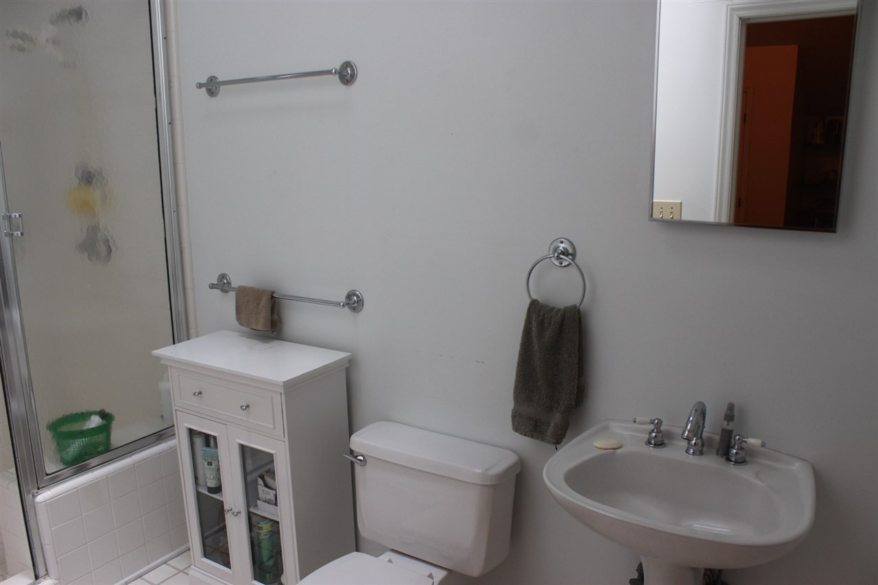 521 Mills Street Raleigh, NC 27608 - Photo 9 of 16 Photo 9