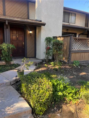 $2,900 | 18223 Soledad Canyon Road, Unit 8, Canyon Country, CA 91387