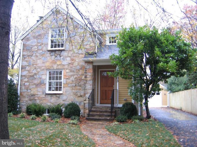 2803 Ridge Rd Drive Alexandria, VA 22302 - Photo 1 of 22 Exterior (Main)