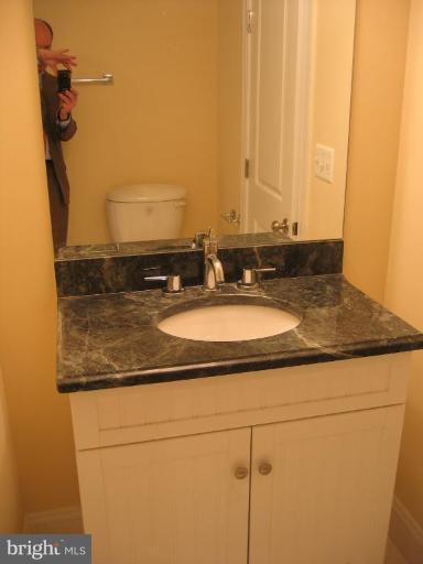 2803 Ridge Rd Drive Alexandria, VA 22302 - Photo 6 of 22 Bath #2