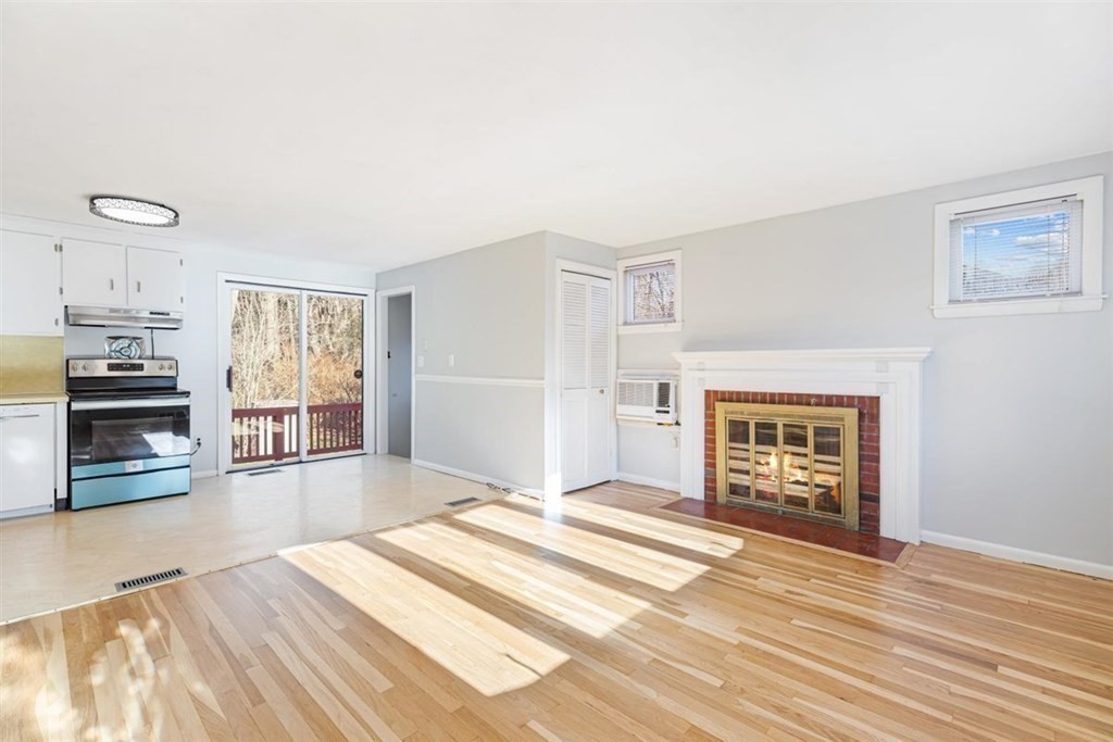 19 Hillsdale Road Holbrook, MA 02343 - Photo 11 of 26 Gallery Image 11