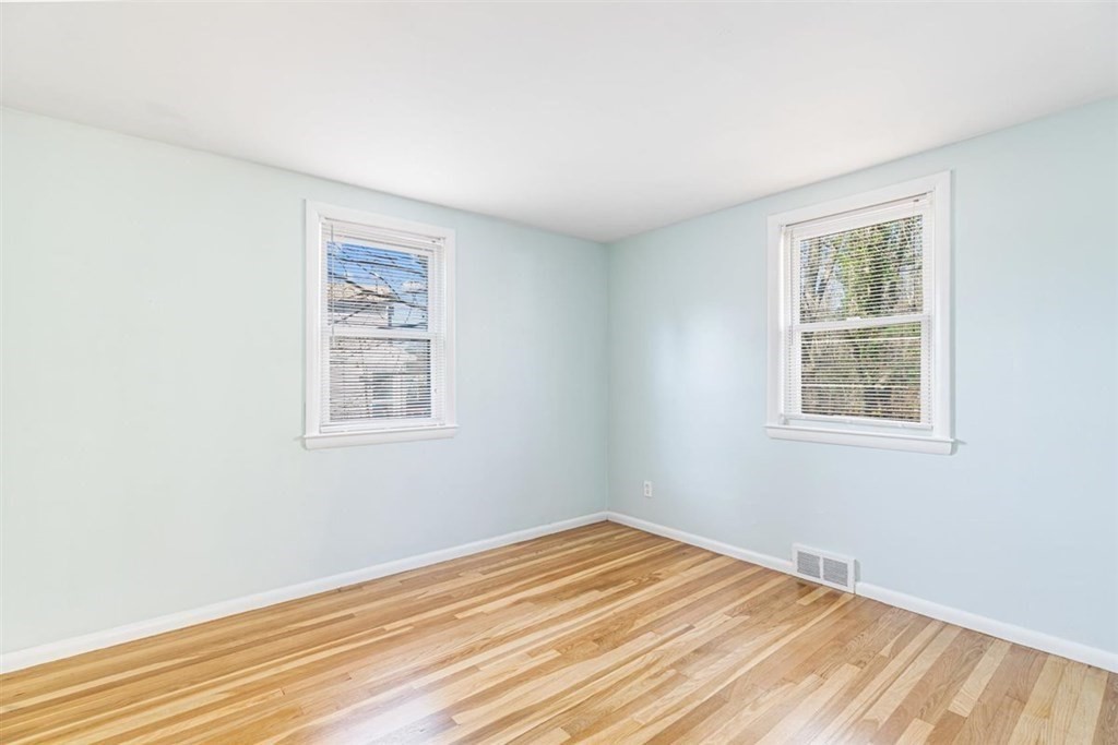 19 Hillsdale Road Holbrook, MA 02343 - Photo 16 of 26 Gallery Image 16