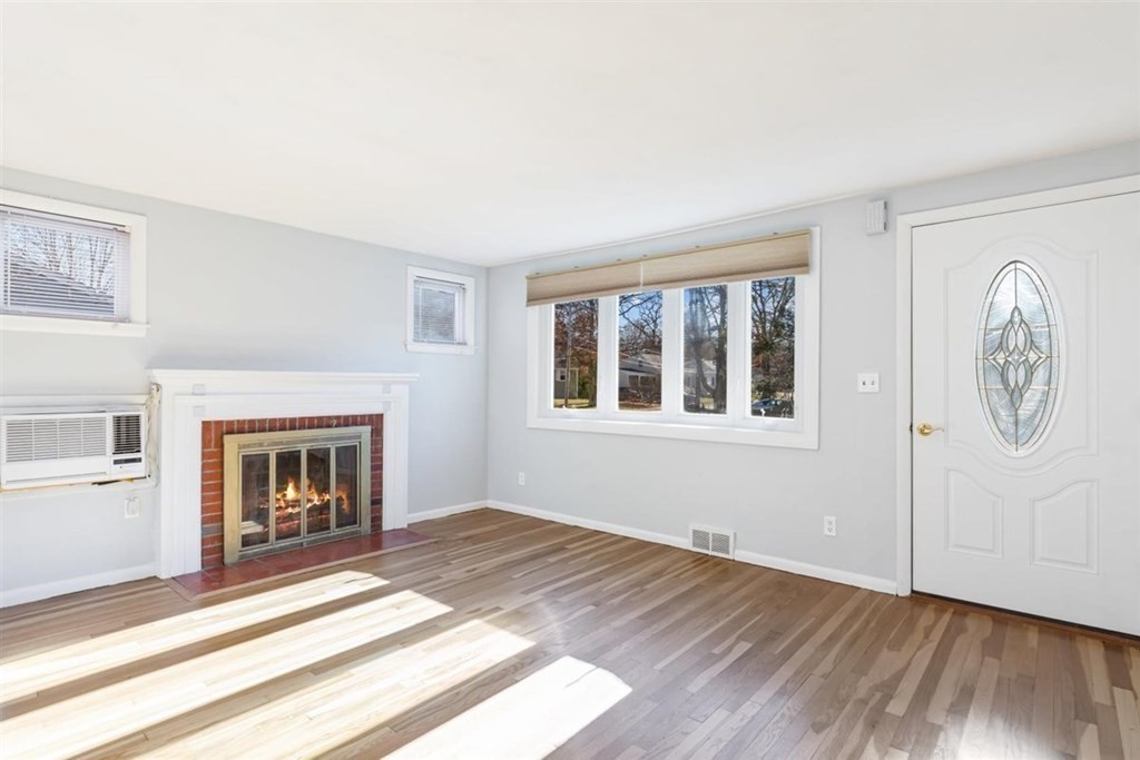 19 Hillsdale Road Holbrook, MA 02343 - Photo 8 of 26 Gallery Image 8