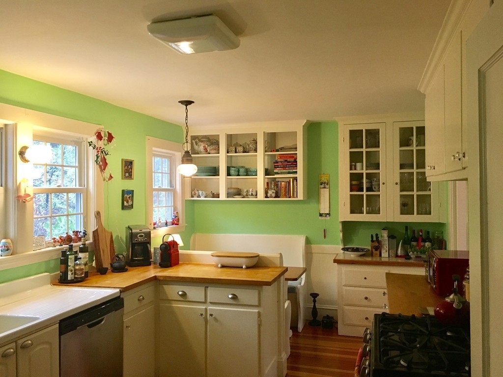 75 Westminster Road Newton, MA 02459 - Photo 3 of 10