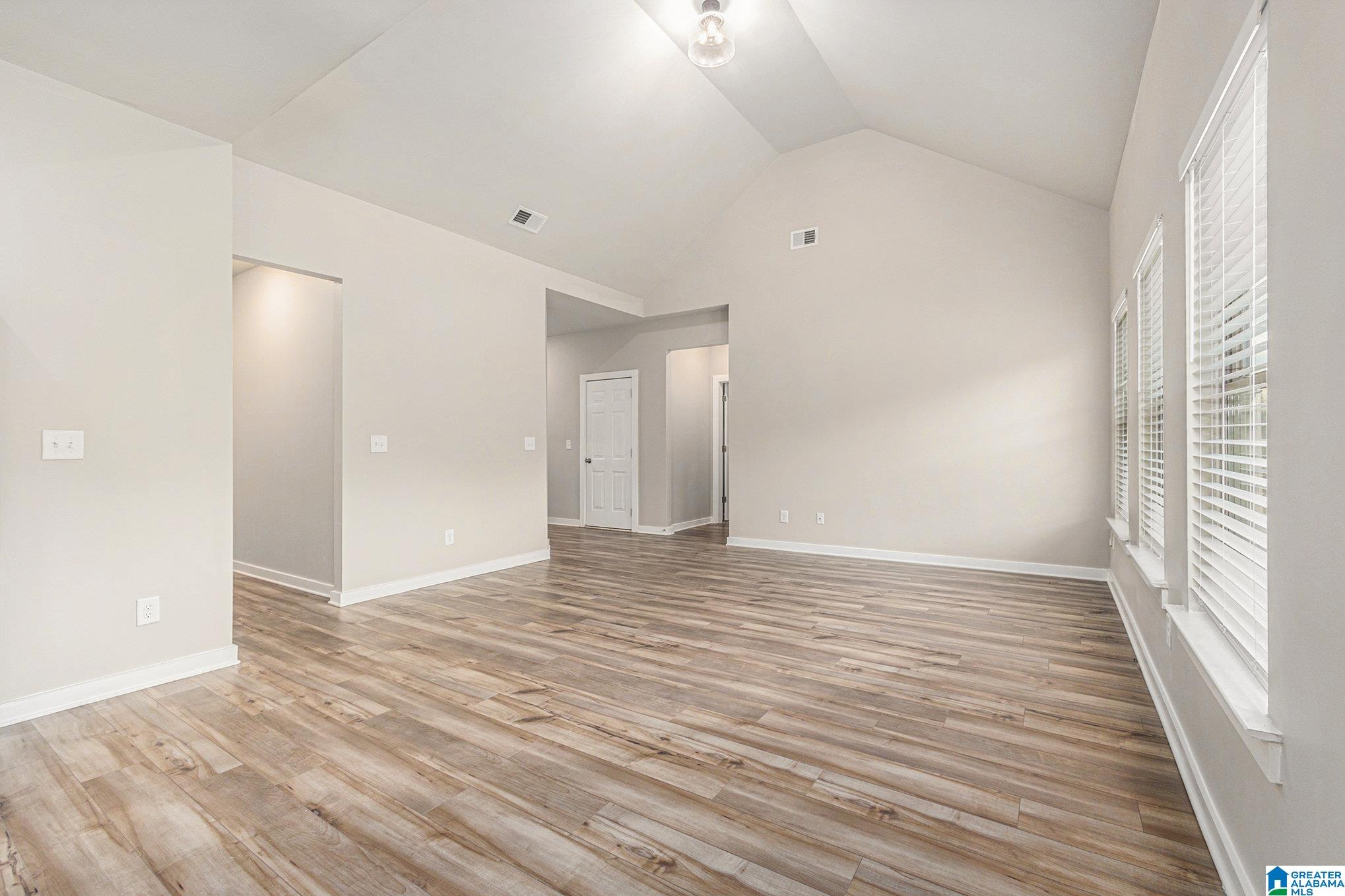 120 Avalon Way Clanton, AL 35045 - Photo 4 of 19