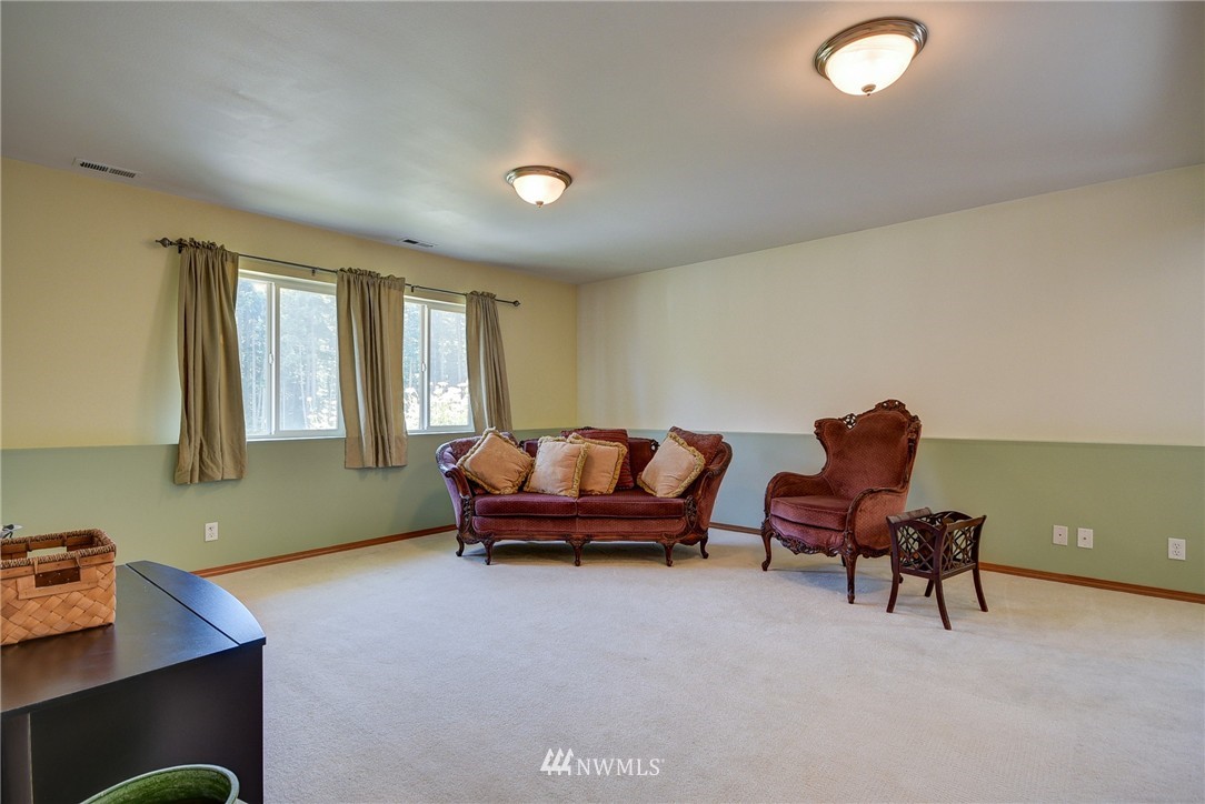 1378 Eagle Ridge Road Oak Harbor, WA 98277 - Photo 14 of 25 Gallery Image 14