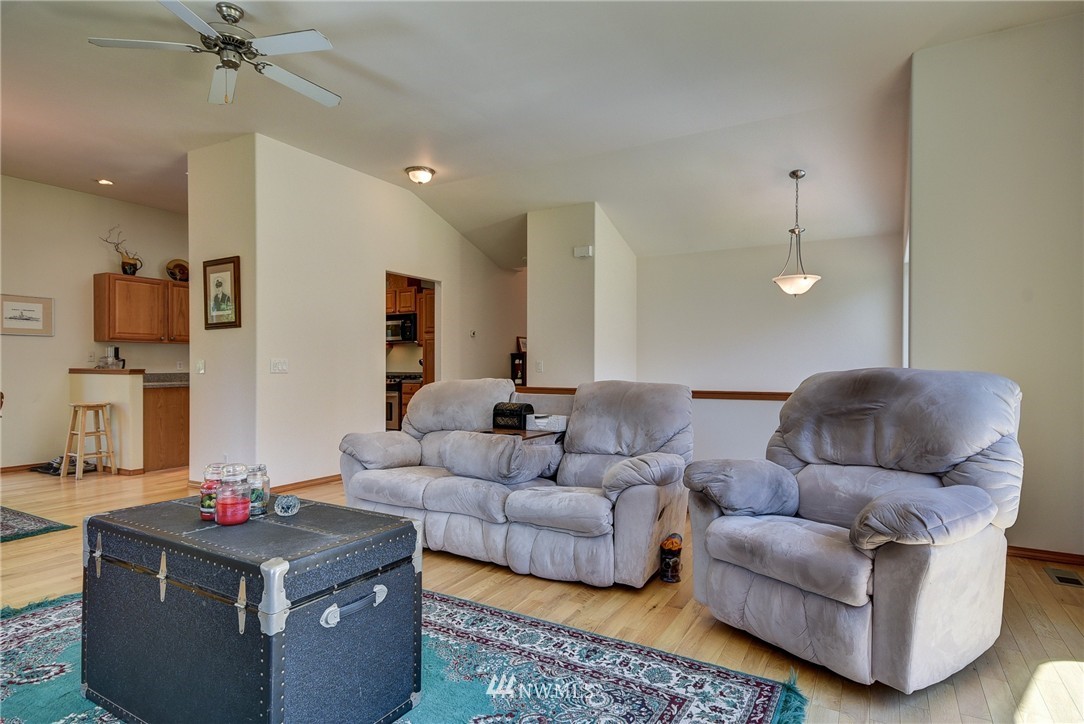 1378 Eagle Ridge Road Oak Harbor, WA 98277 - Photo 3 of 25 Gallery Image 3
